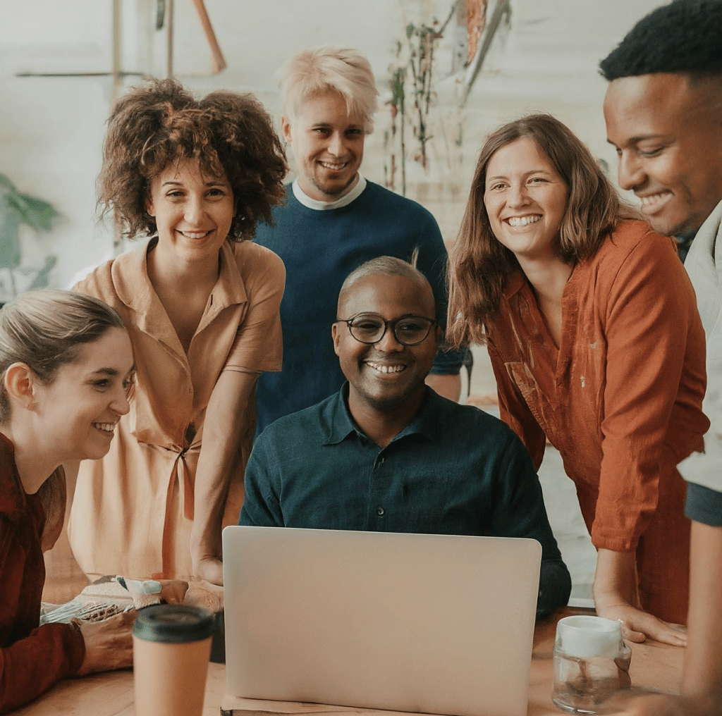 Happy small business with bookkeeping done by Greenleaf Bookkeeping_Remote bookkeeper service_accurate, virtual, sustainable